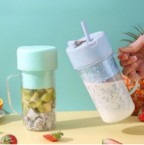 Batidora portátil con pajita